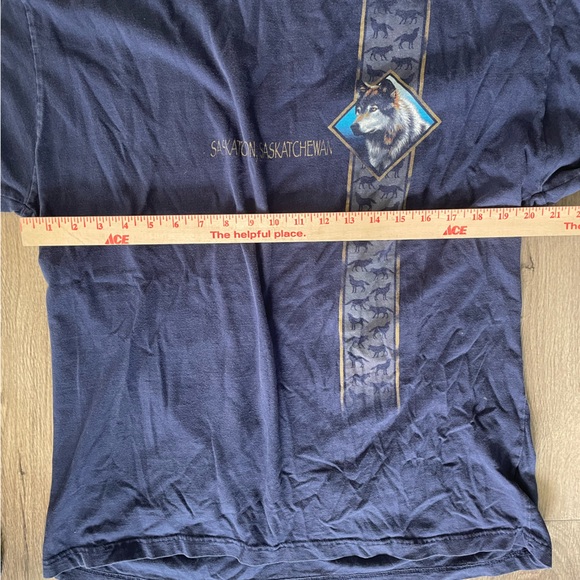 VTG Saskatoon, Saskatchewan Wolf XL Tee - Picture 5 of 5
